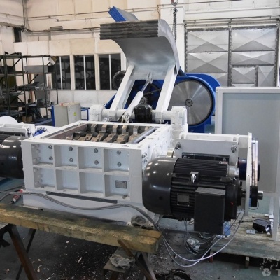 Shredder for metal SCE 800/800 45 kW