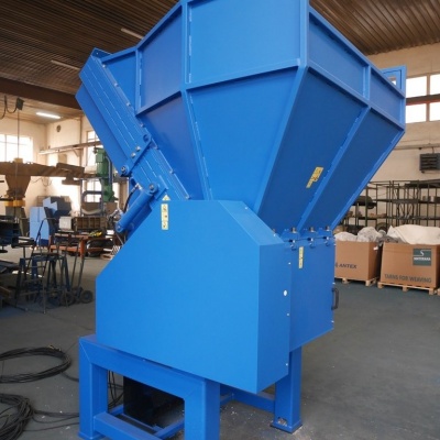 Single shaft shredder S1/250 1000 30 kW