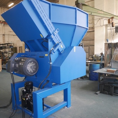 Single shaft shredder S1/250 1000 30 kW